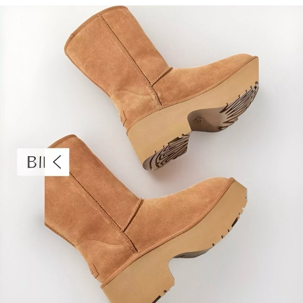 UGG Classic New Heights Short Boot Size 10 - Picture 4 of 5
